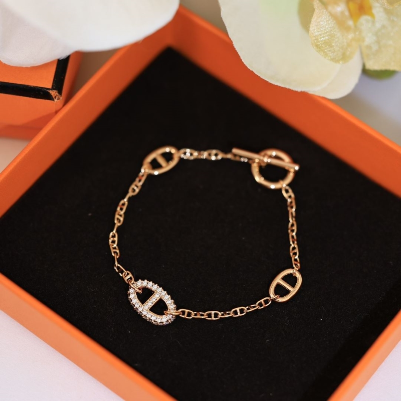 H**me5 bracelets
